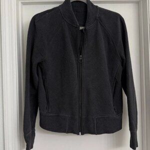 Lululemon ladies On Repeat Black Textured Bomber Jacket - Sz 10